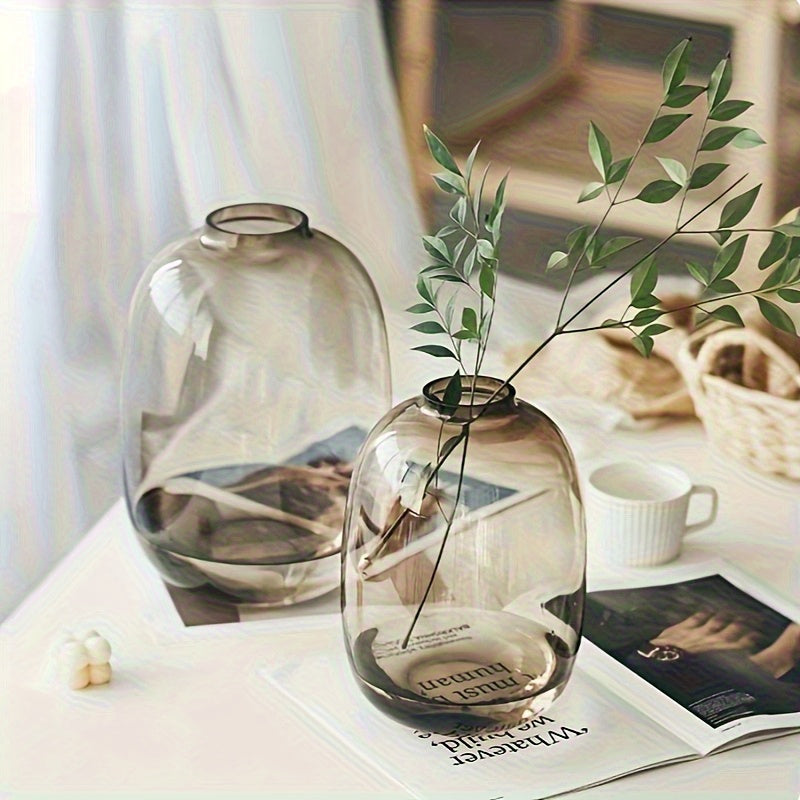 A Glass Vase - a Contemporary And Minimalist Piece for Dining Or Coffee Tables - Serves As a Stylish Home Accent, Perfect for Living Rooms, Offices, Wedding Setups, And Restaurant Decor. It Features a Chic Design And Robust Construction