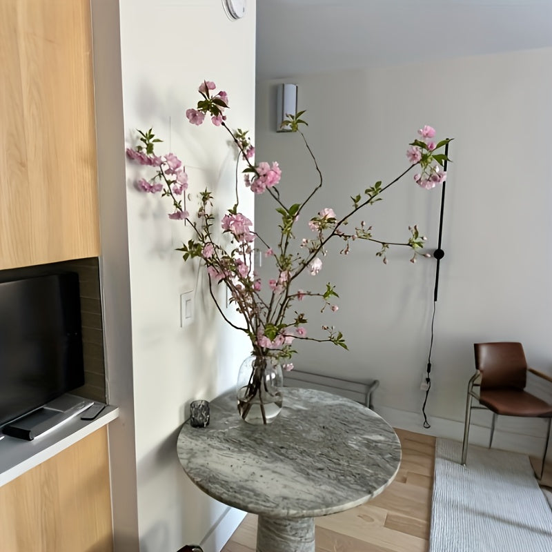 A Glass Vase - a Contemporary And Minimalist Piece for Dining Or Coffee Tables - Serves As a Stylish Home Accent, Perfect for Living Rooms, Offices, Wedding Setups, And Restaurant Decor. It Features a Chic Design And Robust Construction